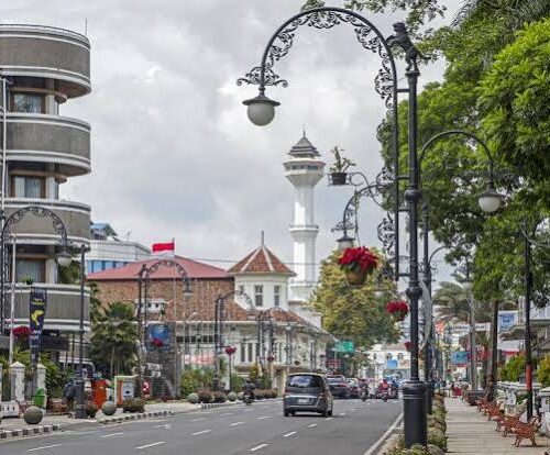 Kenapa Bandung Jarang Ada Gedung Tinggi? Ini Alasannya!